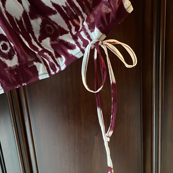 Womens Size Small Burgundy Printed Sheer Blouse - Picture 4 of 5